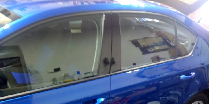 PRED aplikáciou autofólii