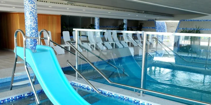 V hotelu myslí i na nejmenší hosty – ve wellness zóně najdou i oni svůj bazének.
