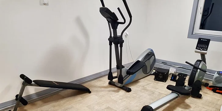 Za poplatek 50 Kč můžete využít domácí posilovnu.