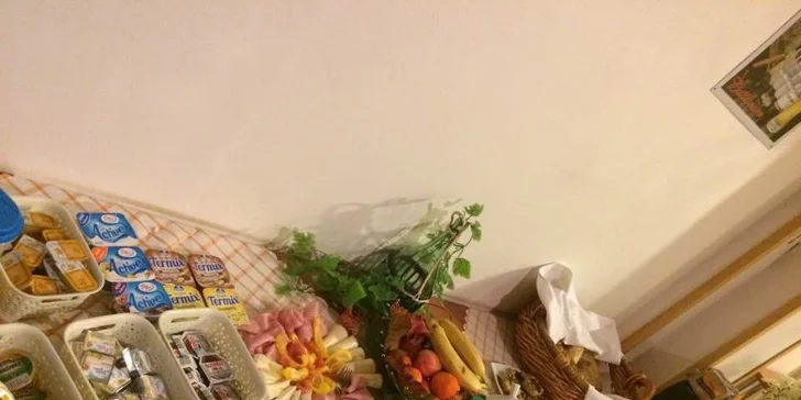 V penzionu není problém si předem doobjednat snídaně a teplé večeře.