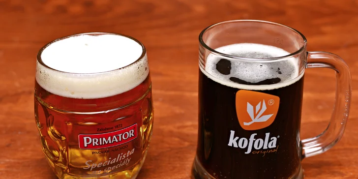 Do půllitru vám natočí pivo Janek nebo kofolu. 