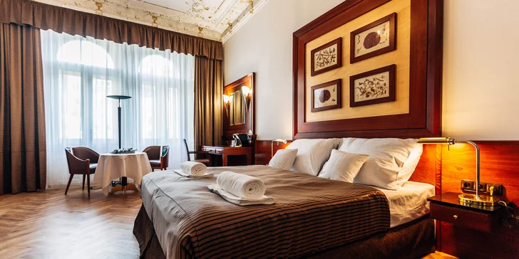 Relax v Karlových Varech: 4* hotel v centru města, snídaně i lázně
