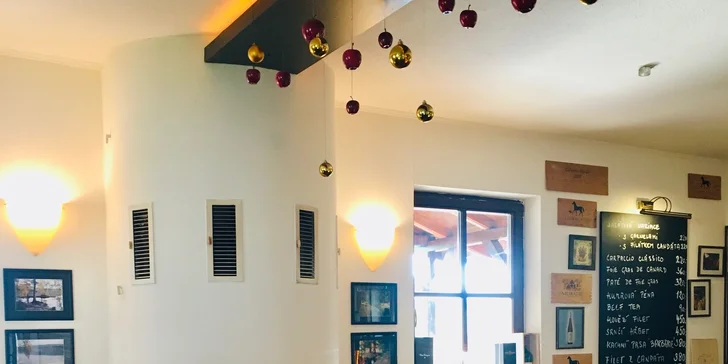 Využít můžete také wellness centrum v partnerském hotelu Richard v Mariánských Lázních. 