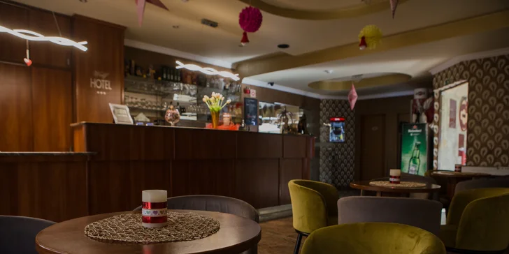 V restauraci si pochutnáte na jídlech tradiční maďarské kuchyně. 