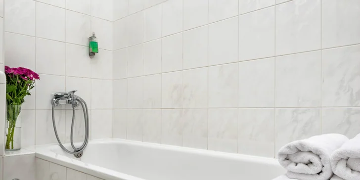 Izby majú moderné kúpeľňu.