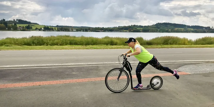 V nabídce jsou vouchery pro 1 nebo 2 osoby, a to na 1 hod. nebo až celý den (ráno se koloběžka zapůjčí a večer vrací).