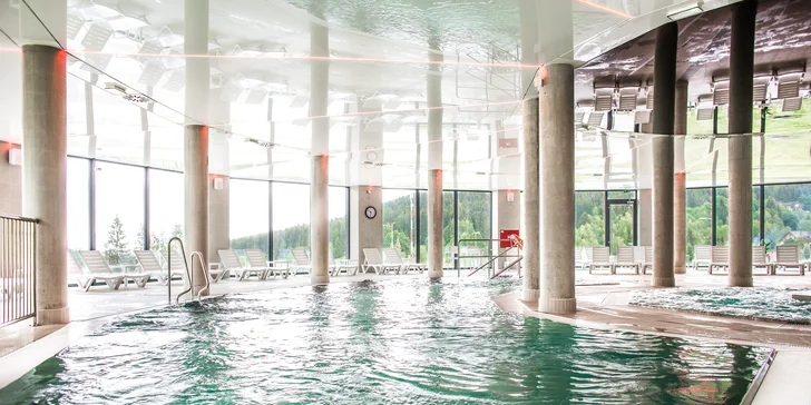 V cene máte tiež neobmedzený vstup do wellness (bazén, sauna, vírivka).
