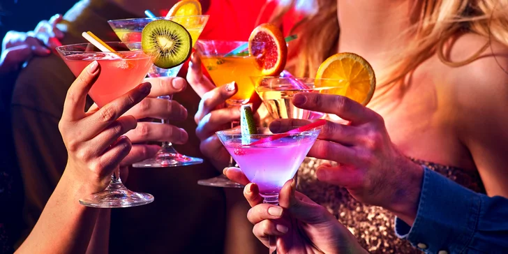 Plné sklenky zábavy: až 10 drinků dle výběru v restauraci na Stodolní ulici