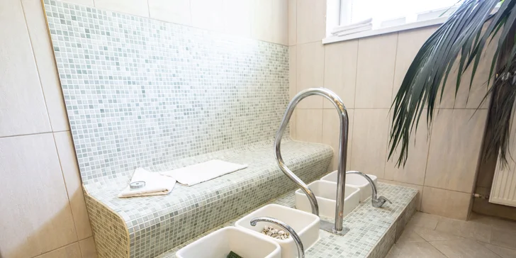 Hotel má vlastní balneo provozy a širokou nabídku léčebných a rehabilitačních procedur na jednom místě. 