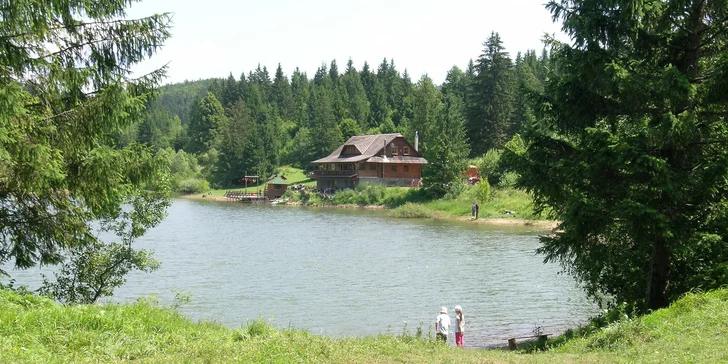 prechádzka k jazeru trvá 20 minút