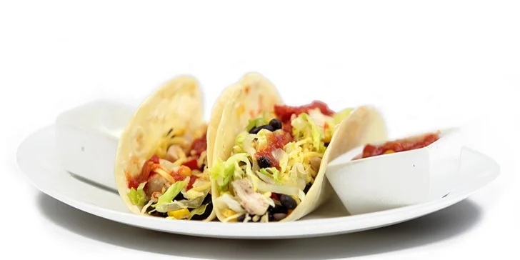 Tacos se balí z kukuřičných tortill.
