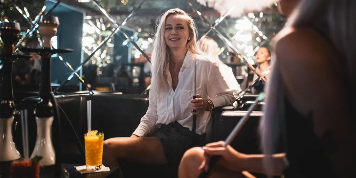 Do vodní dýmky si můžete vybrat hned z 30 druhů tabáku. 