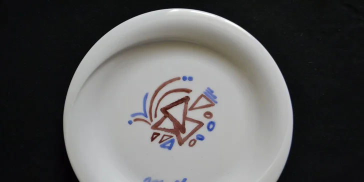 Barvy a porcelán jsou té nejvyšší kvality a zdravotně nezávadné.