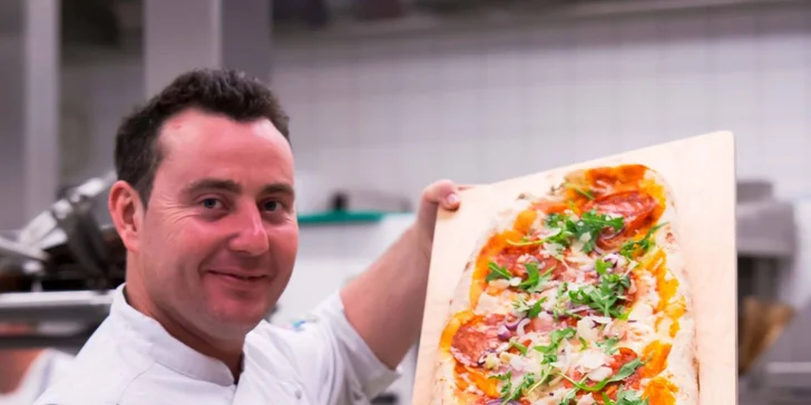 Pizza bude sestavená z pěti ingrediencí podle vašeho výběru. 