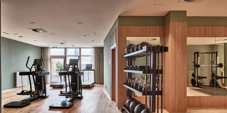 Zacvičte si vo fitness zóne, ktorá je vám k dispozícii 24 hodín denne.