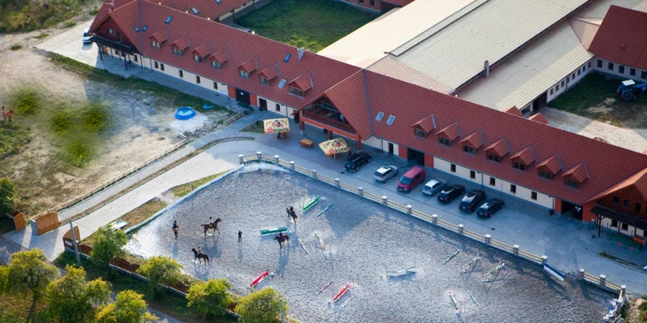 Využít můžete i 20% slevu na jízdu na koni.