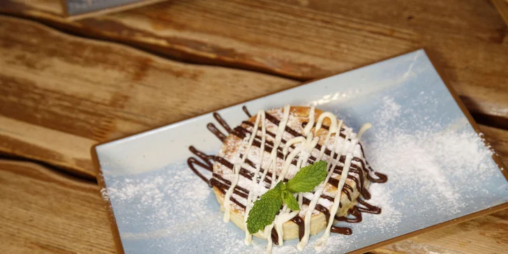 Platos Tradiciones nabízí jako sladkou tečku lívaneček s belgickou čokoládou.