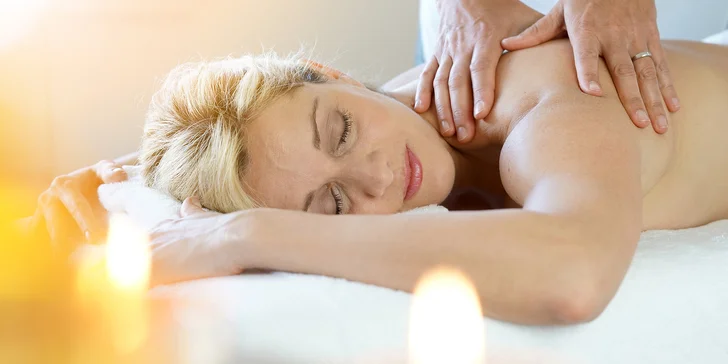 Nechte se hýčkat: Aroma masáž s éterickými oleji v délce dle výběru