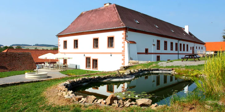 Romantika na zámku: snídaně, bazén se slanou vodou, možnost privátního wellness či apartmá s vířivkou