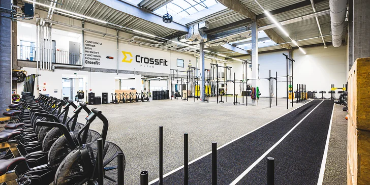 Čtyři lekce základů CrossFitu a tři celodenní vstupy na skupinovky