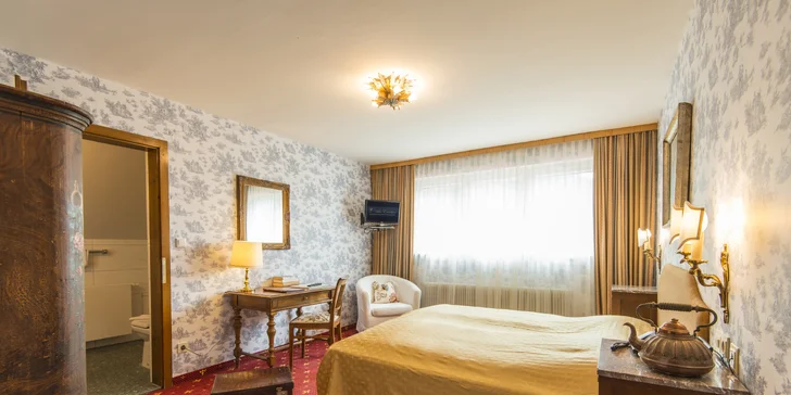 Jednotlivé pokoje se liší designem a vybavením, ale v každém si užijete romantickou atmosféru. 
