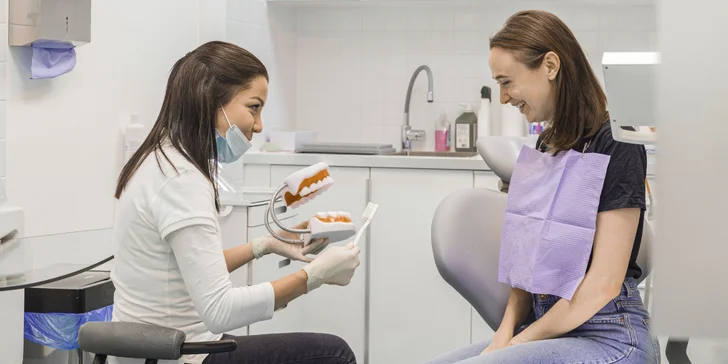 Dentálna hygiena s pieskovaním alebo bielenie chrupu lampou ZOOM 4