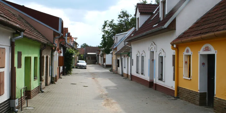 Ubytujete se v Prušánkách nedaleko Velkých Bílovic.