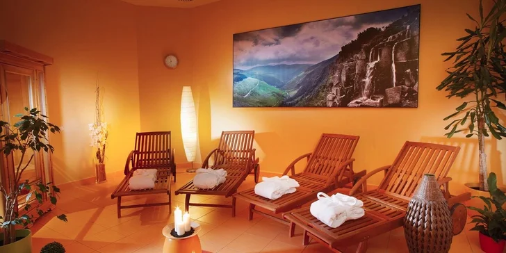 V moderním wellness si pořádně oddechnete. Na vstup do saunového světa máte 20% slevu. 