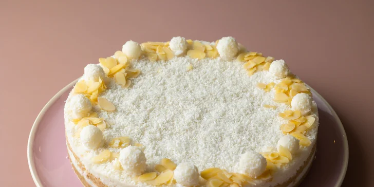 Raw Raffaello Cake