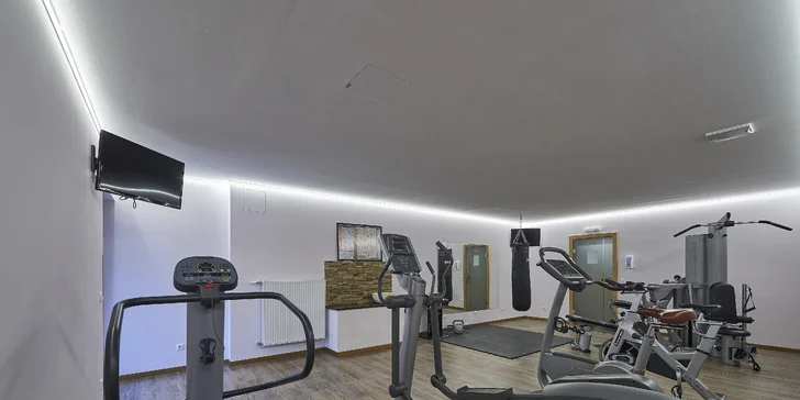 Neomezeně můžete využívat i hotelové fitness centrum.