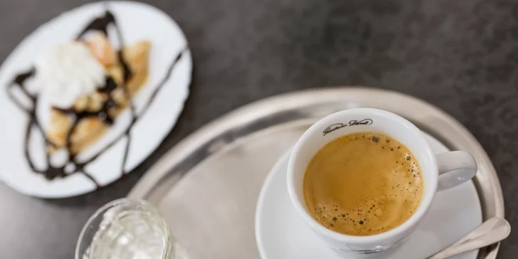 Palacinka s ovocím, šľahačkou a poriadnou dávkou čokolády vás prenesie do sladkého neba...