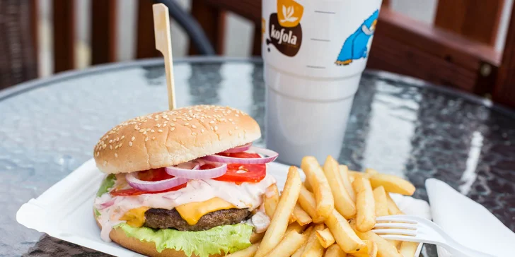 Hovädzí cheeseburger