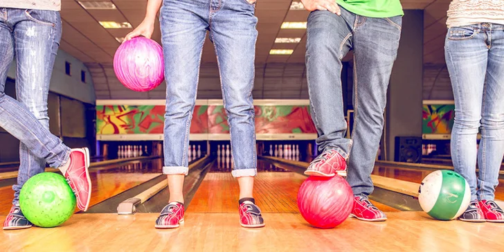 Hodina bowlingu v oblíbeném STEPu až pro 6 hráčů