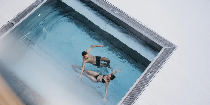 V ceně máte rovněž neomezený wellness –⁠⁠⁠⁠⁠⁠ bazény, finskou saunu, parní lázeň a infračervenou kabinu.