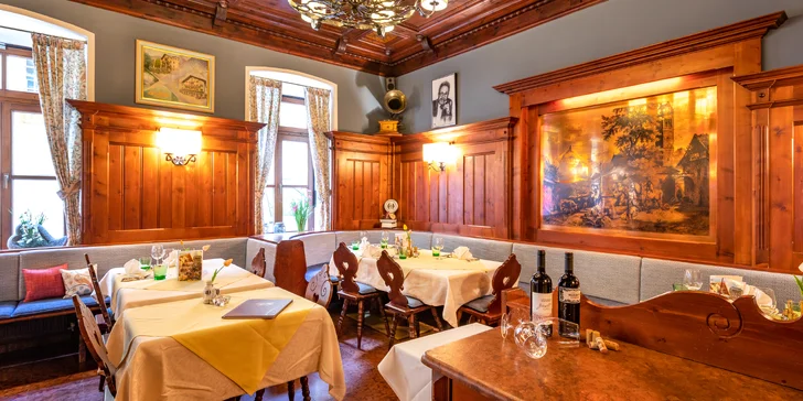 Těšte se na bohatý snídaňový bufet a čtyřchodové večeře, které si vyberete z aktuálního menu restaurace.