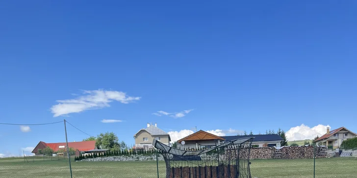 Společnost vám bude dělat nádherné prostředí Horehroní, každé ráno a večer se pokocháte výhledem na okolní přírodu.