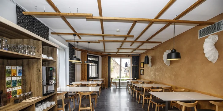 Ak si zvolíte variant s jednou večerou, môžete sa tešiť na hodovanie formou bufetu pre 2 osoby v hotelovej reštaurácii Zlatý kohout (Pytloun Grand Hotel Imperial).