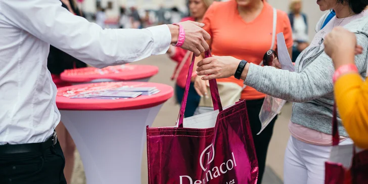 Vstup na akci je zdarma, za voucher ale dostanete balíček plný překvapení nejen od Dermacolu. 