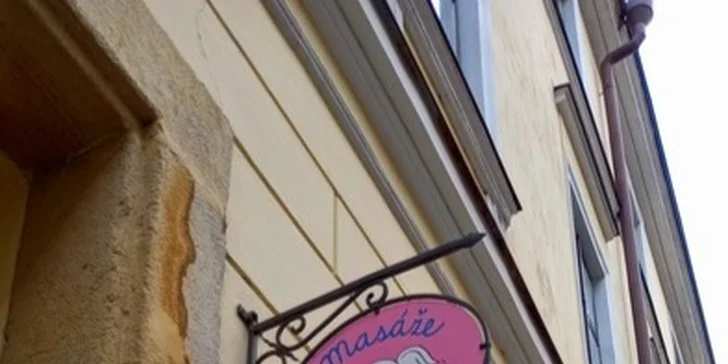 Salon v Jičíně najdete v blízkosti Valdštejnova náměstí. 