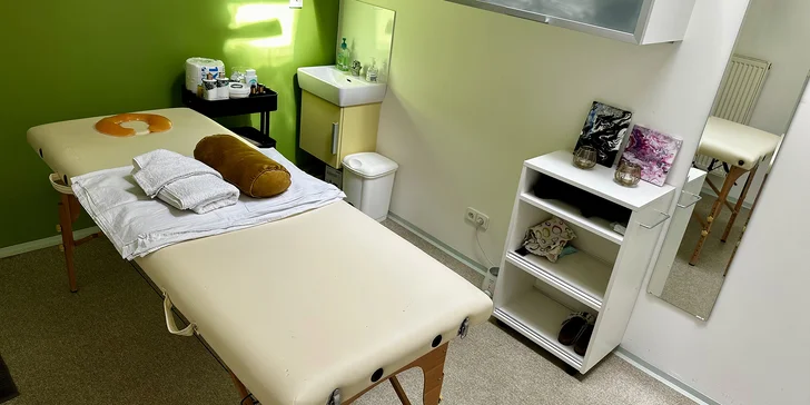 ... 60minutová masáž zahrnuje také oblast zad ...