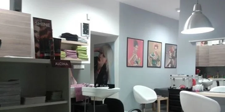 Můžete si pořídit také voucher, v jehož rámci je zahrnuta navíc péče o dekolt.
