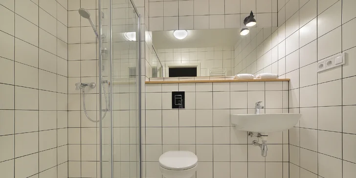 Každý apartmán má dvě koupelny.