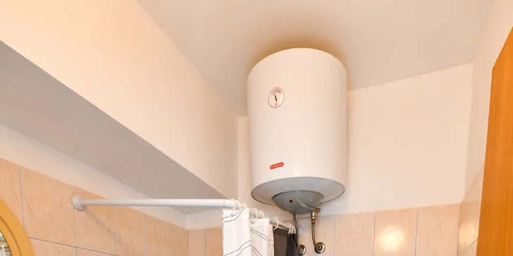 V kúpeľni nájdete sprchu a WC.