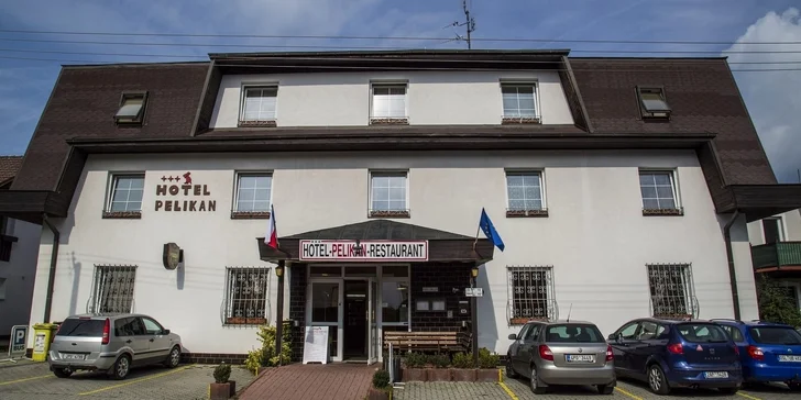 Přivítá vás útulný hotel Pelikán na okraji lázeňského města.