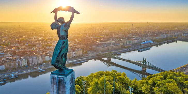 Na místo se dopravíte moderním vlakem Regiojet, kde se můžete připojit k Wi‑Fi a čeká vás i káva zdarma a další servis.