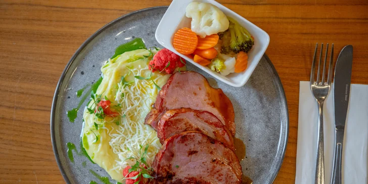  Vouchery nelze uplatnit na snídaňové menu. 