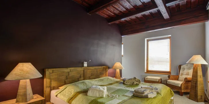 Dvoupokojový mezonetový apartmán Ve Věži nabízí nevšední zážitek.