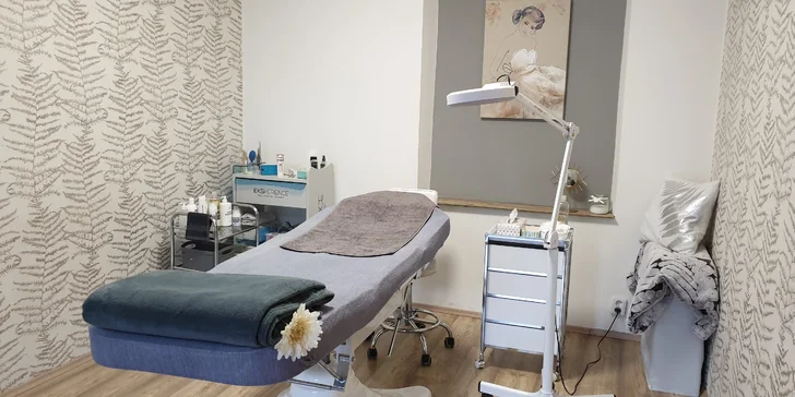 Kosmetička pro vás má připravenou i deku, abyste se cítila maximálně pohodlně a mohla plně relaxovat.