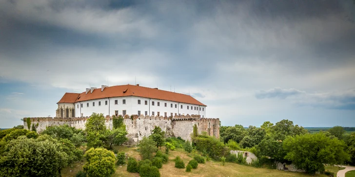 Nedaleko se nachází i hrad Siklós.