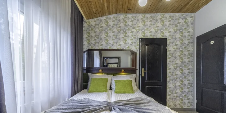 K dispozici jsou apartmány pro 2 až 4 osob, chaty pojmou až 5 lidí.
